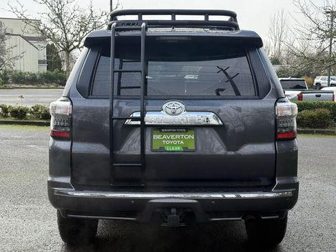 Used 2022 Toyota 4Runner Limited image 4