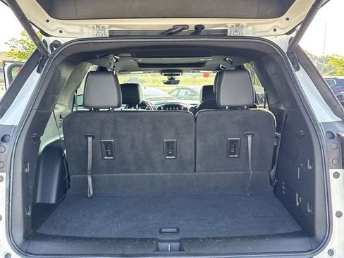Used 2022 Chevrolet Traverse Premier w/ Redline Edition FWD image 15