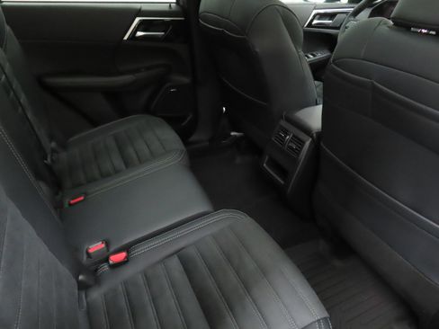 New 2026 Mitsubishi Outlander AWD image 24