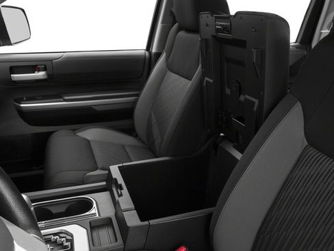 Used 2016 Toyota Tundra SR5 w/ TRD Off Road Package image 18