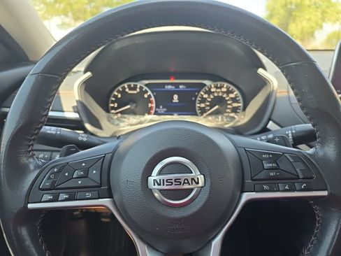 Used 2022 Nissan Altima 2.5 SR FWD image 16