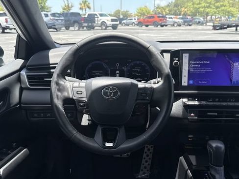 Used 2025 Toyota Camry XSE FWD image 20
