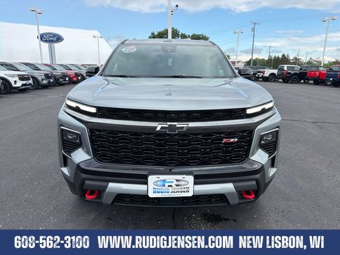 Used 2025 Chevrolet Traverse Z71 AWD/4WD image 8