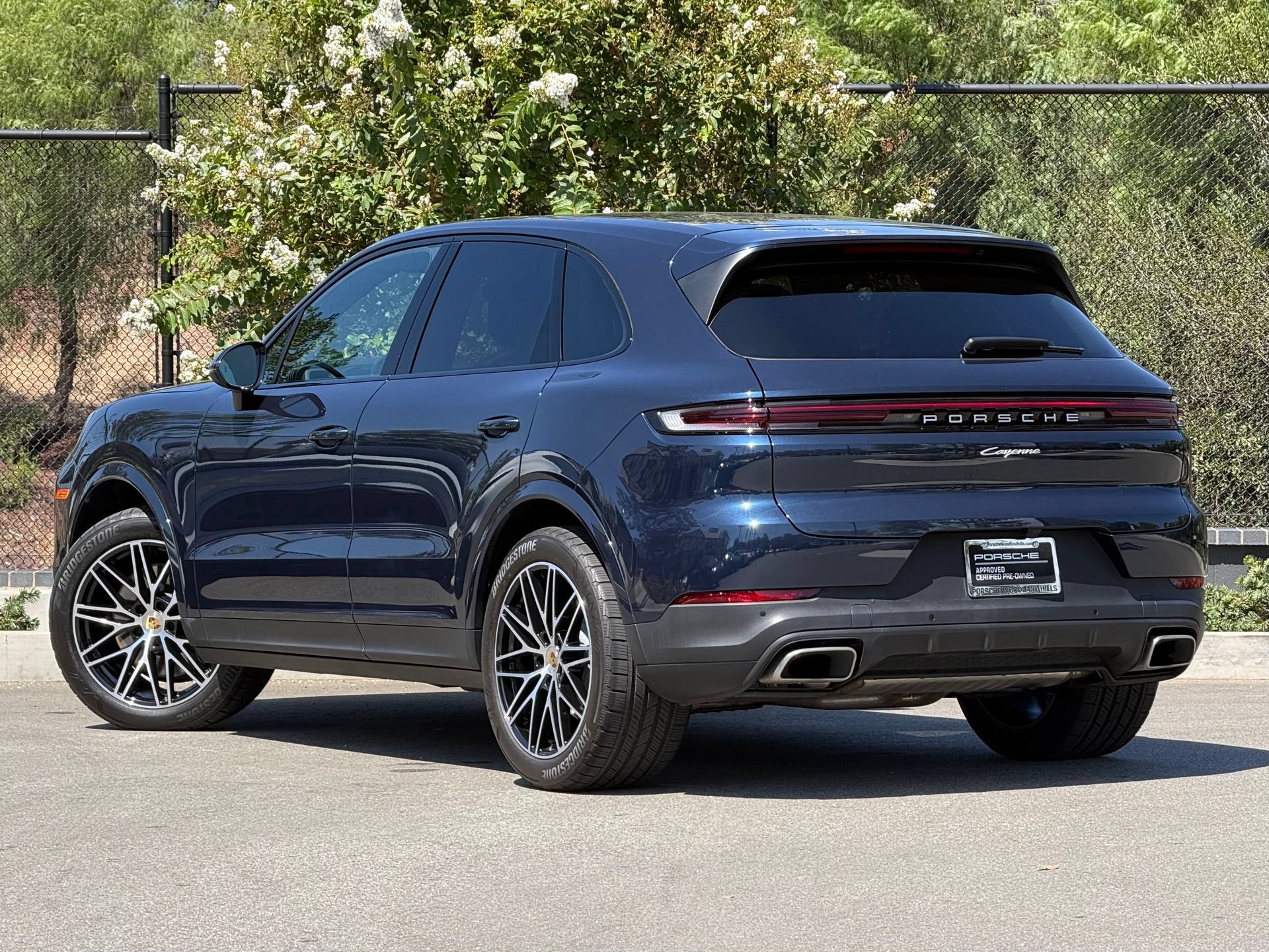 Certified 2024 Porsche Cayenne AWD/4WD image 3