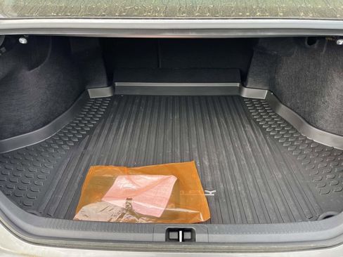 New 2025 Toyota Camry SE image 7