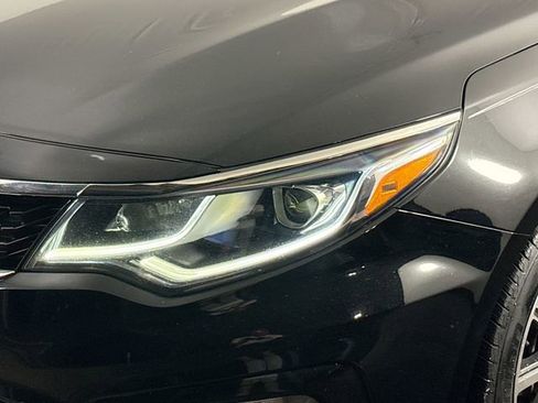Used 2020 Kia Optima Premium image 16