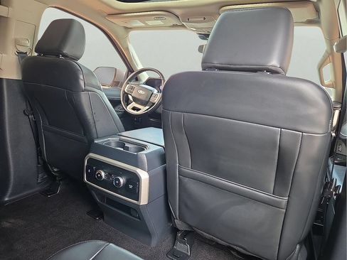 Used 2022 Ford Expedition Max XLT AWD/4WD image 12