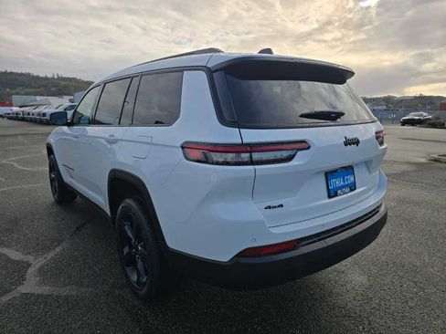 New 2025 Jeep Grand Cherokee L Altitude image 3