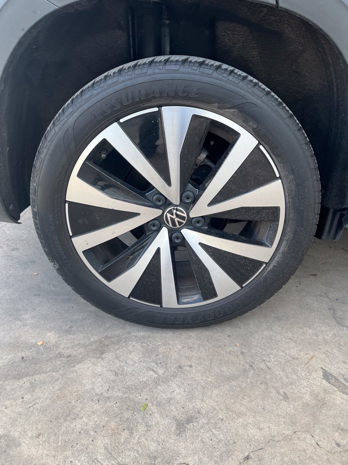 Used 2024 Volkswagen Taos SE FWD image 26