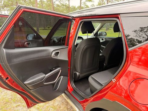 Used 2022 Kia Soul X-Line FWD image 23