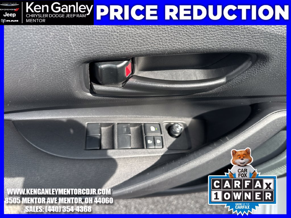 Used 2025 Toyota Corolla LE FWD image 11