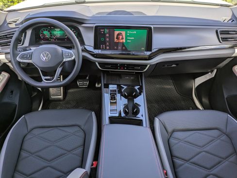 New 2026 Volkswagen Atlas Peak Edition AWD/4WD image 17