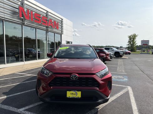Used 2019 Toyota RAV4 LE w/ All Weather Liner Package AWD/4WD image 14