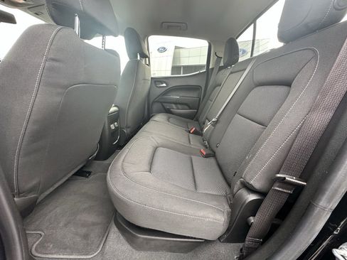 Used 2022 Chevrolet Colorado LT w/ LT Convenience Package image 11