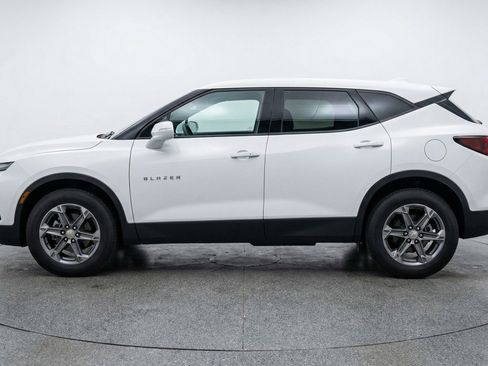 Used 2025 Chevrolet Blazer LT image 5