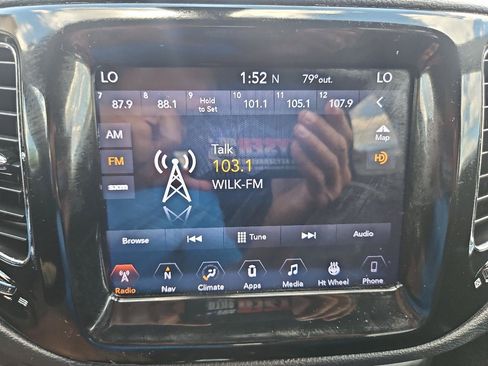 Used 2018 Jeep Compass Limited w/ Navigation Group AWD/4WD image 29