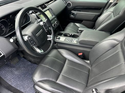 Used 2018 Land Rover Discovery SE AWD/4WD image 9