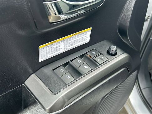 Used 2020 Toyota Tacoma TRD Off-Road image 20