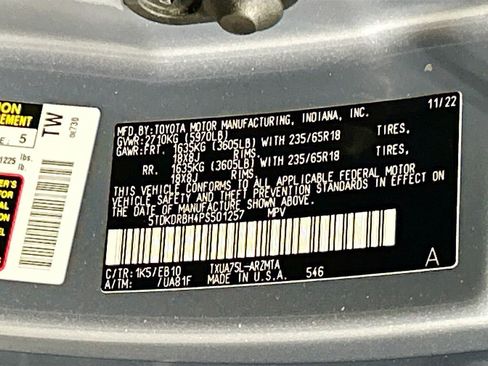 Used 2023 Toyota Highlander XLE AWD/4WD image 31
