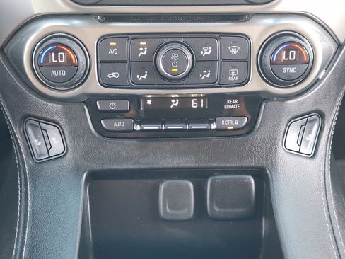 Used 2018 Chevrolet Suburban LT AWD/4WD image 20