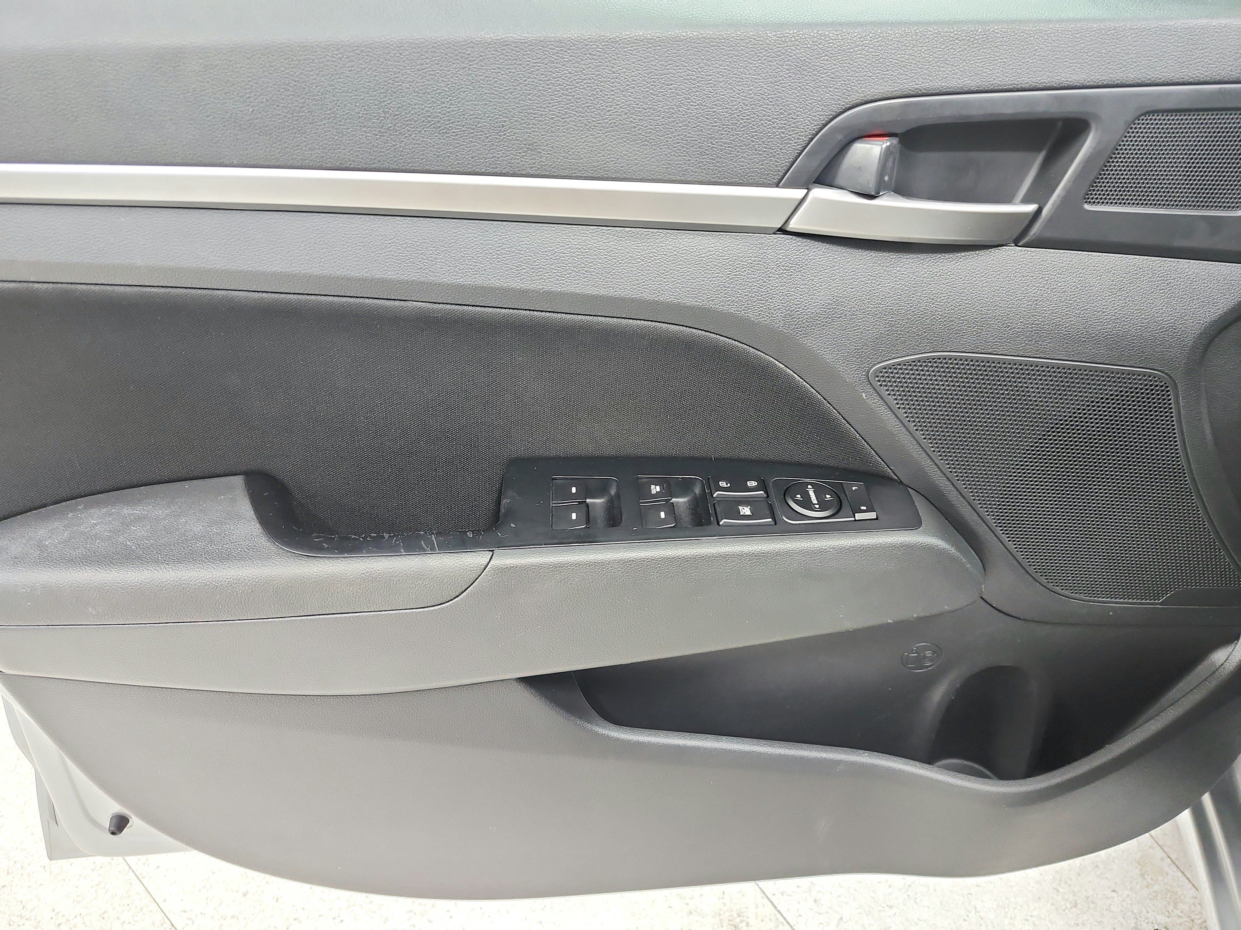 Used 2020 Hyundai Elantra Value Edition w/ Cargo Package (C1) FWD image 34