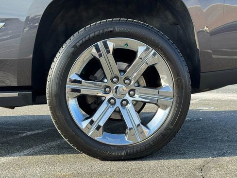 Used 2017 Cadillac Escalade Premium Luxury image 29