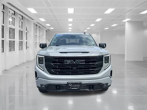 Used 2024 GMC Sierra 1500 Elevation w/ Elevation Premium Package AWD/4WD image 2