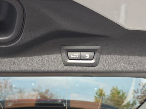 New 2026 BMW X7 xDrive40i w/ Premium Package image 6