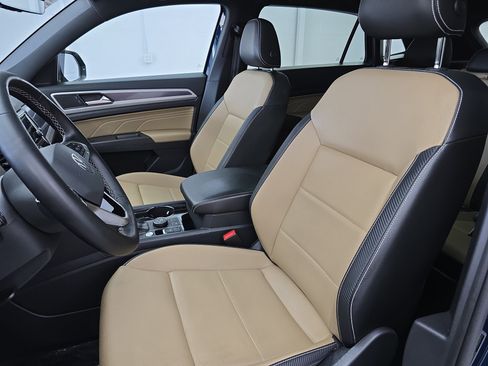 Used 2023 Volkswagen Atlas Cross Sport SEL image 15