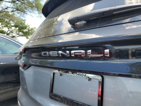 New 2026 GMC Acadia Denali Ultimate FWD image 9
