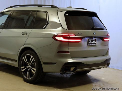 New 2026 BMW X7 xDrive40i w/ M Sport Package image 8