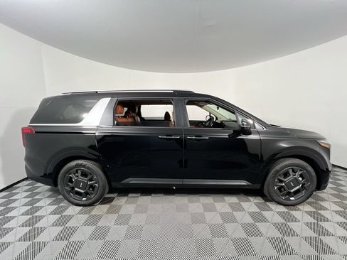Certified 2026 Kia Carnival EX FWD image 2