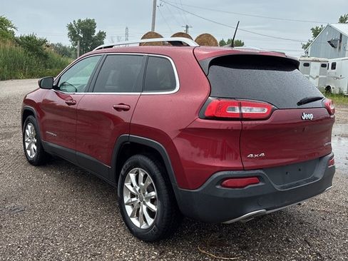 Used 2017 Jeep Cherokee Limited AWD/4WD image 3