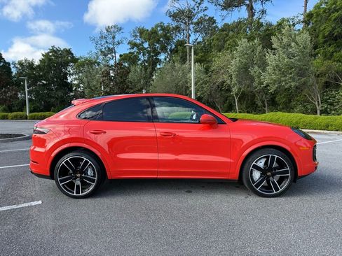 Certified 2020 Porsche Cayenne Turbo AWD/4WD image 26