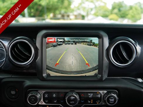 Used 2023 Jeep Wrangler Unlimited Rubicon 392 w/ Dual Top Group AWD/4WD image 10