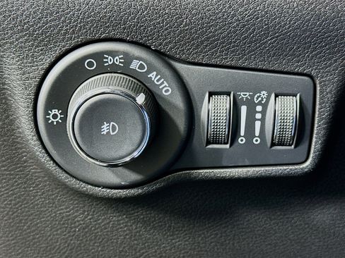 Used 2022 Jeep Compass Trailhawk w/ Trailhawk Elite Group image 17