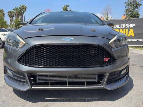 Used 2018 Ford Focus ST w/ Equipment Group 401A FWD image 10