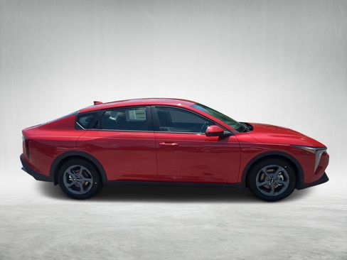 New 2025 Kia K4 LXS image 2