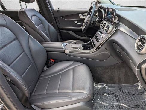 Used 2021 Mercedes-Benz GLC 300 image 21