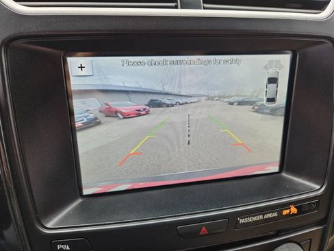 Used 2017 Ford Explorer XLT w/ Equipment Group 202A image 21