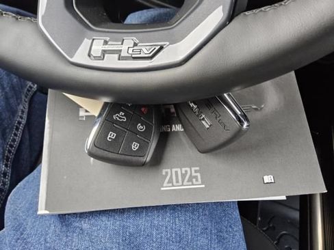Used 2025 GMC Hummer EV 3X AWD/4WD image 12