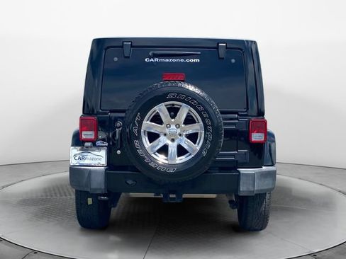 Used 2016 Jeep Wrangler Unlimited Sahara w/ Max Tow Package AWD/4WD image 4