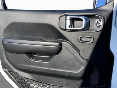Used 2019 Jeep Wrangler Unlimited Sport S AWD/4WD image 22