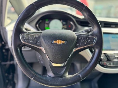 Used 2019 Chevrolet Bolt Premier w/ Infotainment Package image 13