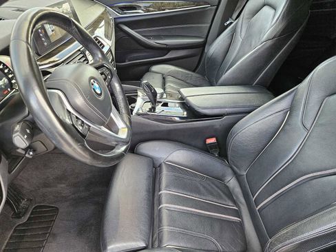 Used 2018 BMW 530e RWD image 12