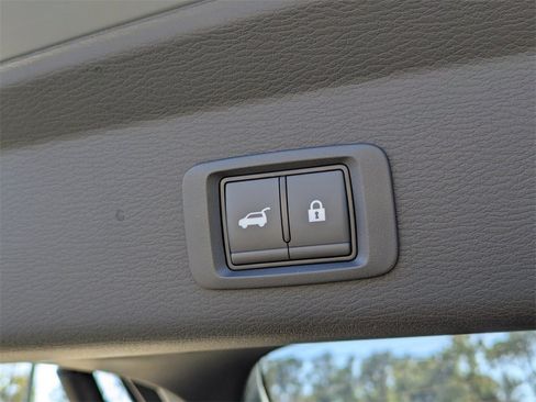 New 2026 Mitsubishi Outlander SE image 14