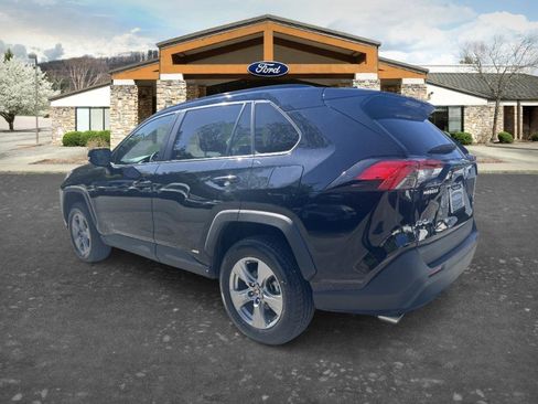 Used 2023 Toyota RAV4 LE AWD/4WD image 5