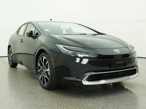 New 2026 Toyota Prius Plug-In Hybrid FWD image 32