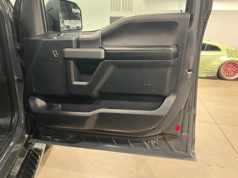 Used 2016 Ford F150 XLT w/ Equipment Group 302A Luxury AWD/4WD image 38
