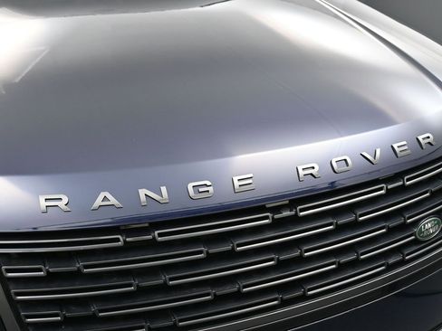 Used 2023 Land Rover Range Rover SE image 13